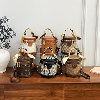 Dekorative runde Handtasche