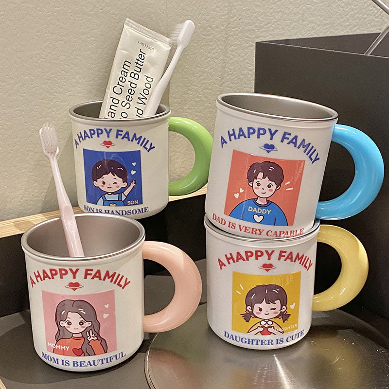 Keramiktasse mit Verspieltem Familienmotiv Brehn