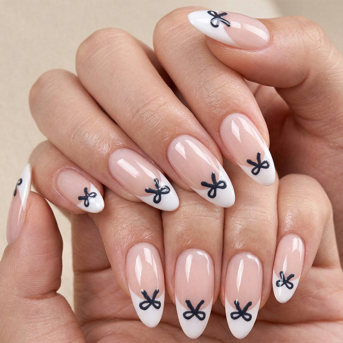 Dekorative Nagelkunst