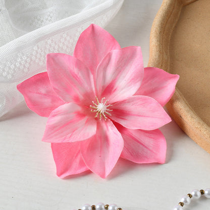 Elegante Stoffblumenklammer