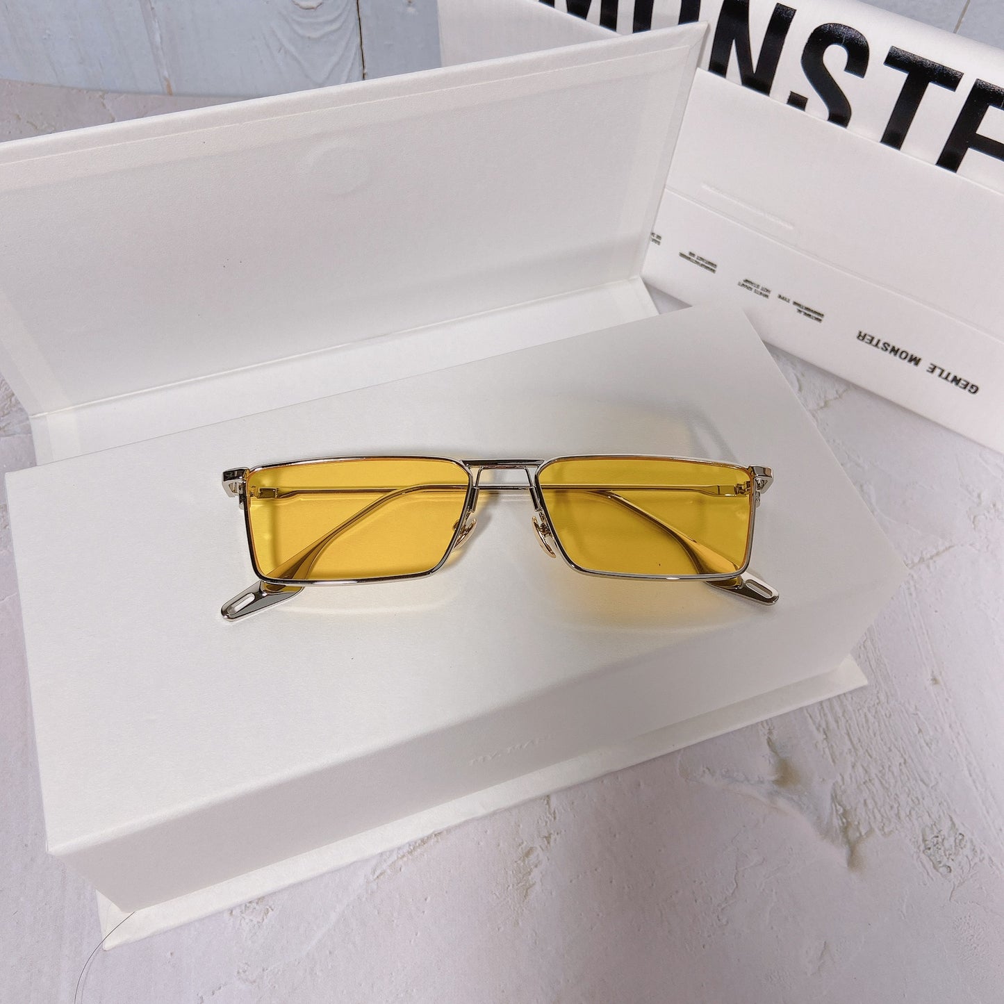 Modische Sonnenbrille mit Rechteckigem Metallrahmen Brehn