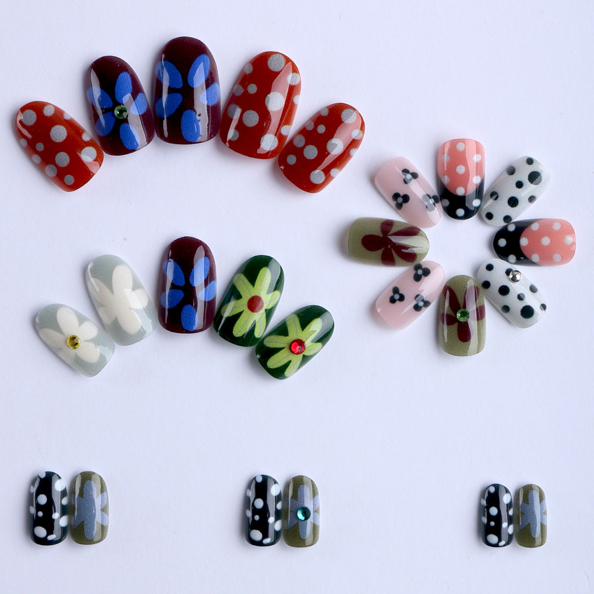 Kunstvolle Nagelkunst mit Floralen Designs Brehn