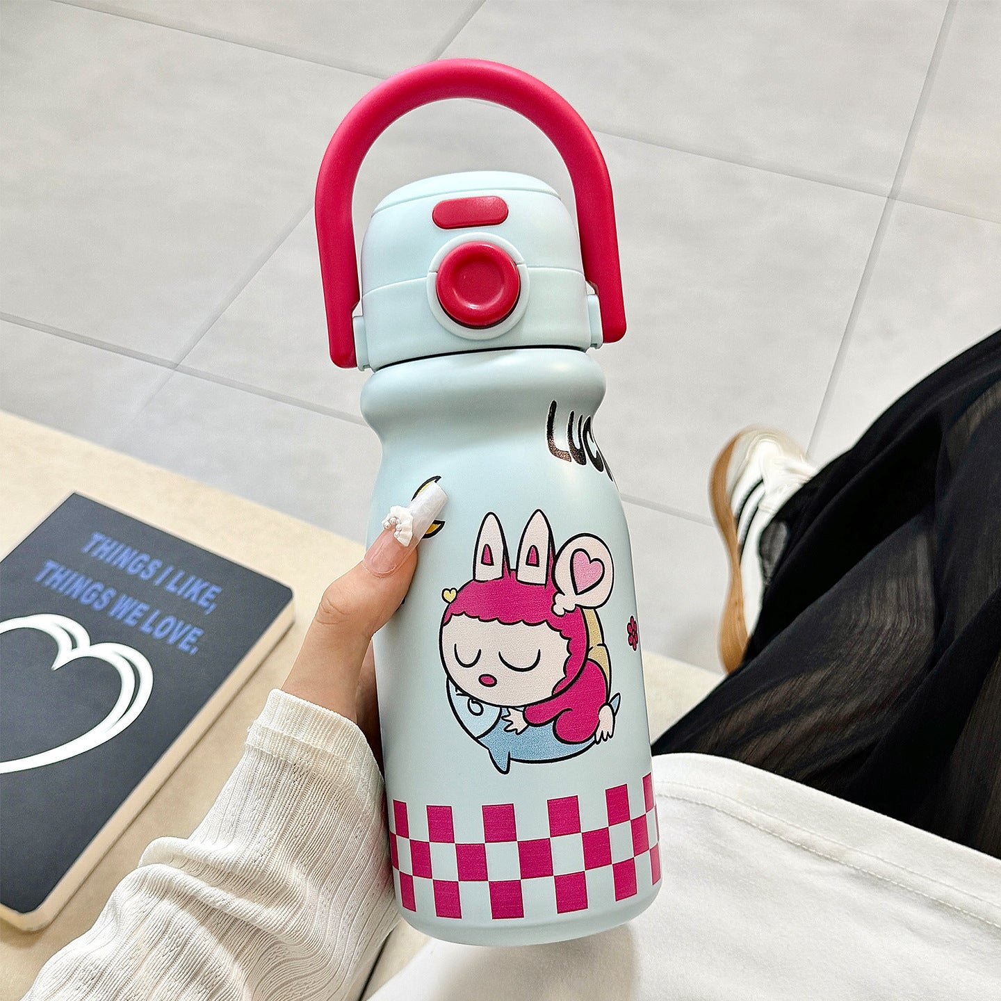 Damen Trinkflasche mit lustigem Tierdesign und ergonomischem Tragegriff Brehn