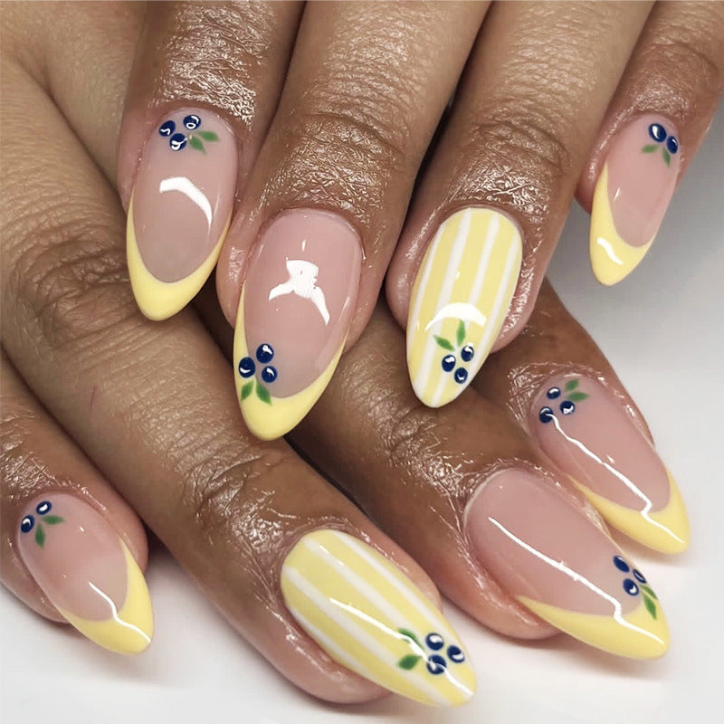 Dekoratives Press-On Nagelset Brehn