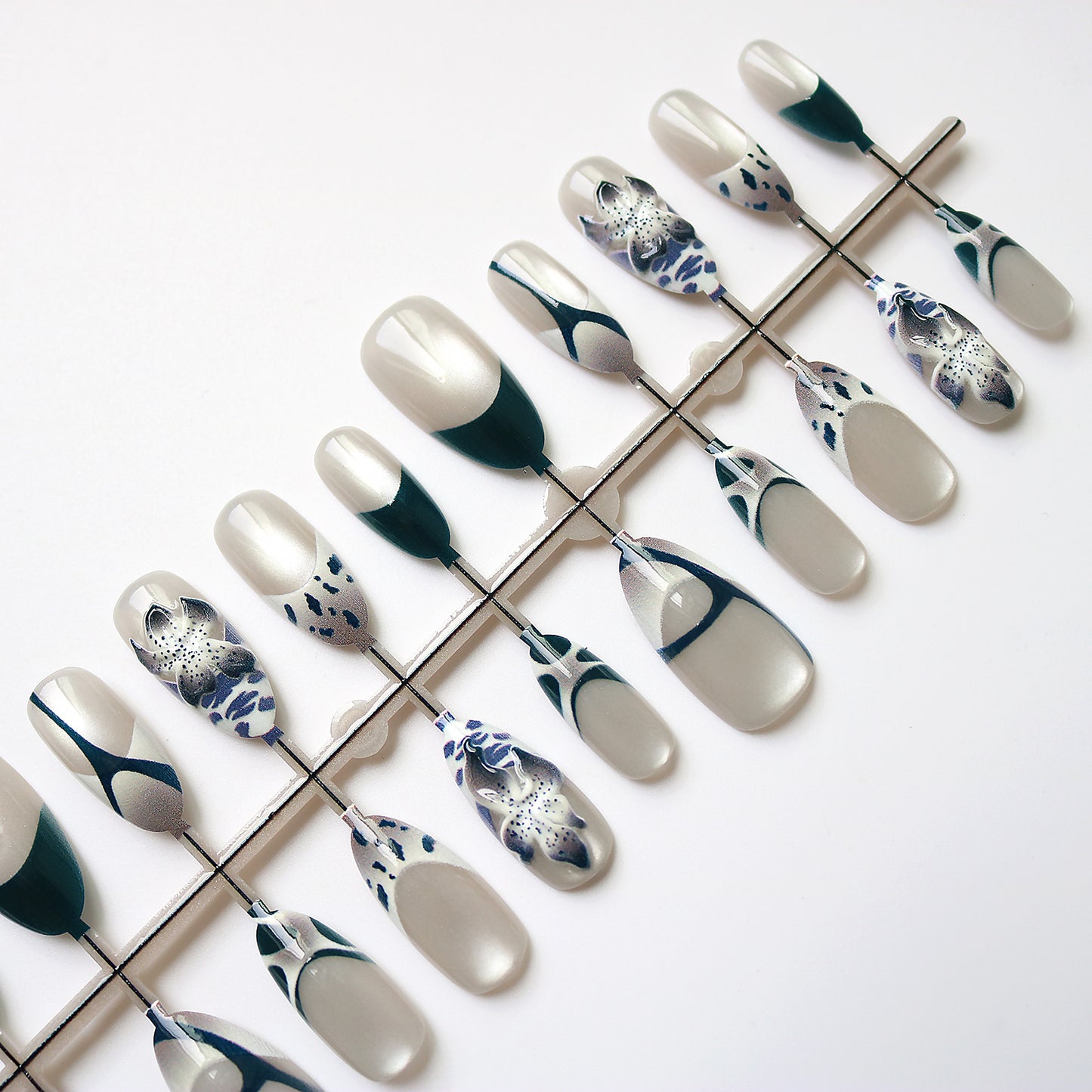 Künstlerisches Floral Nagelkunst Set Brehn