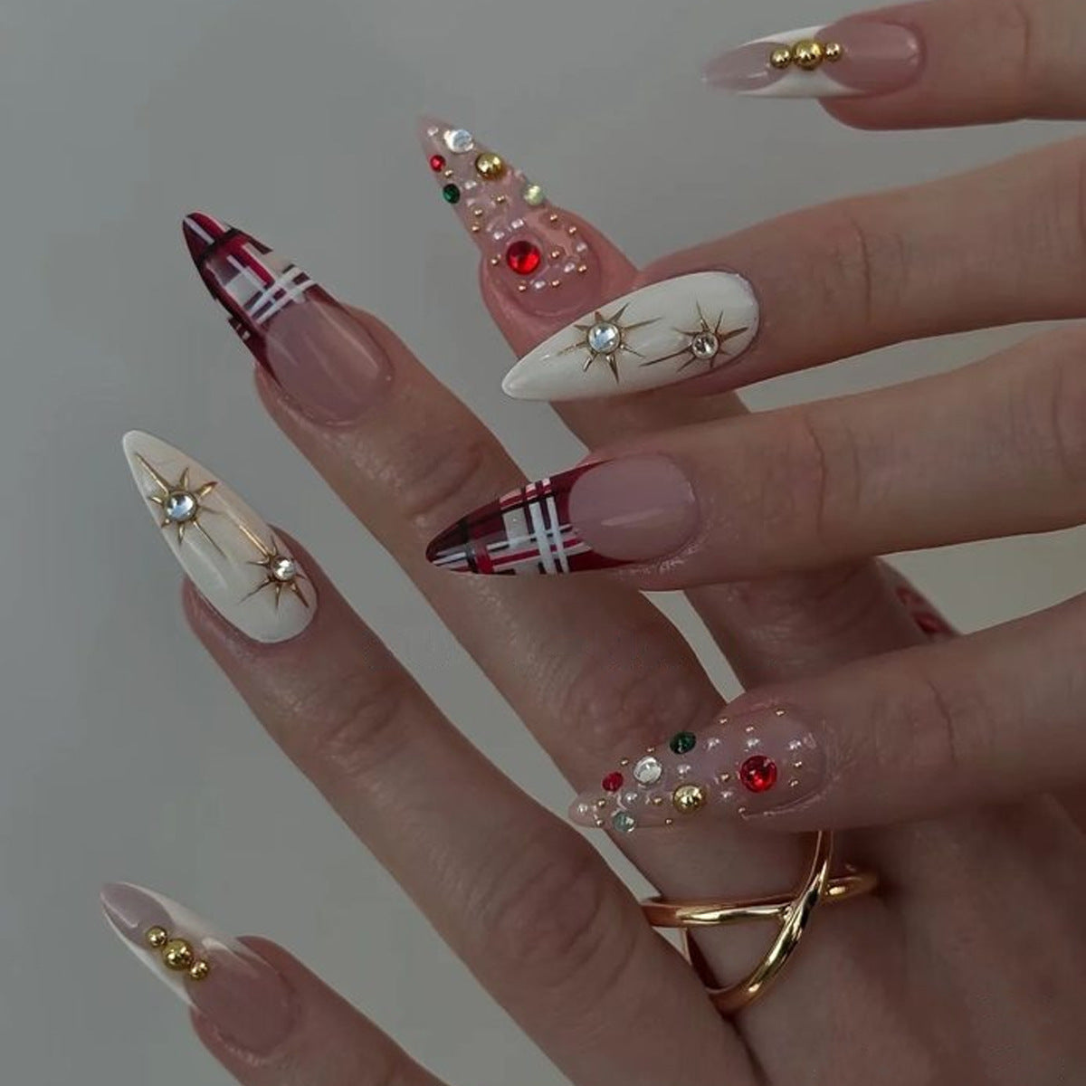 Künstlerisches Stiletto Press-On Nagel Set Brehn