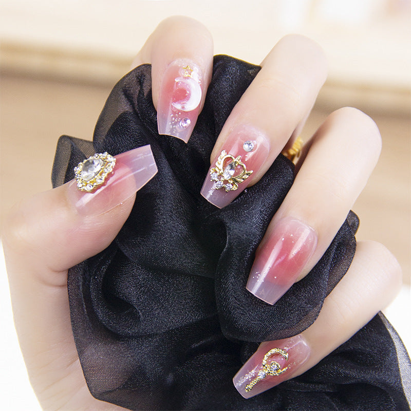 Elegante Nagelkunst mit Glanzfinish Brehn