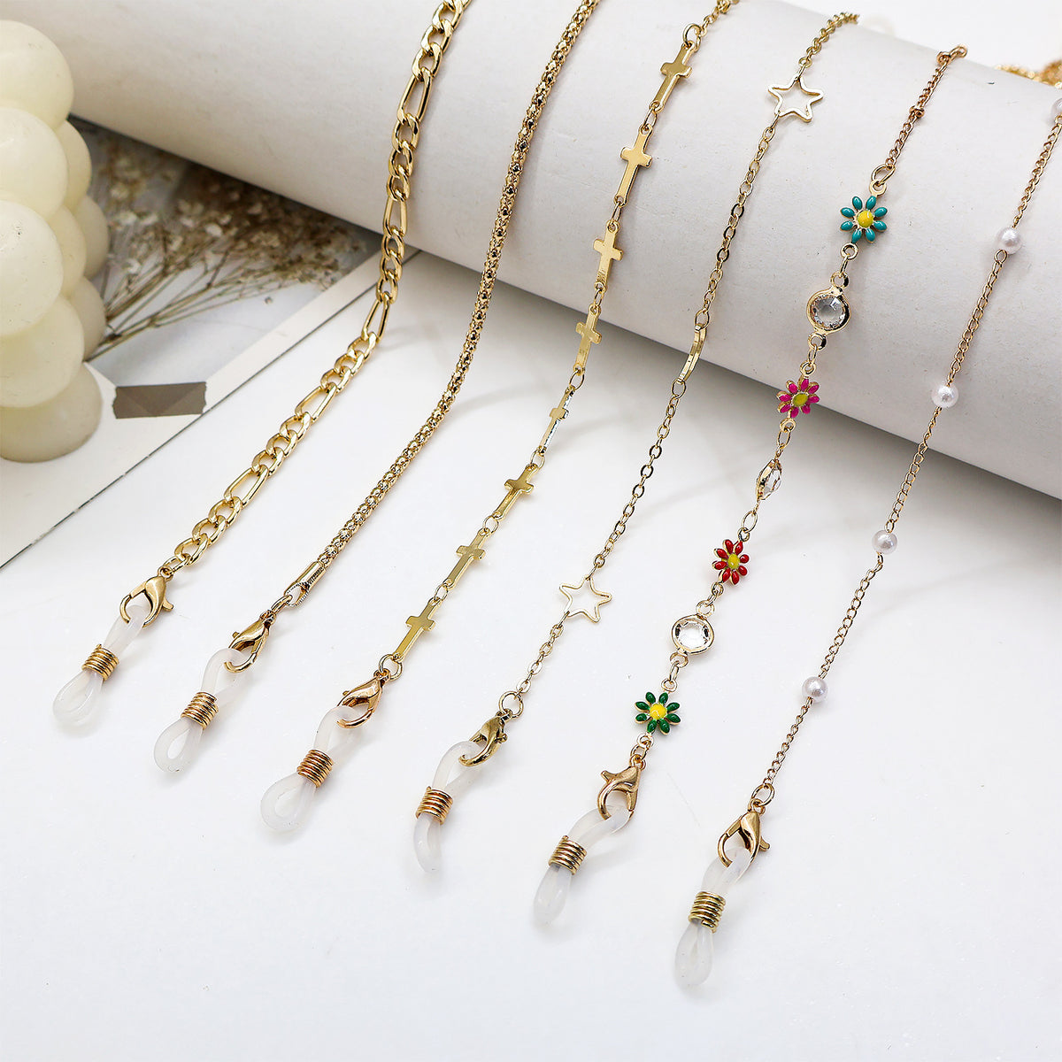 Elegante kreuzverzierte Brillenband Brehn