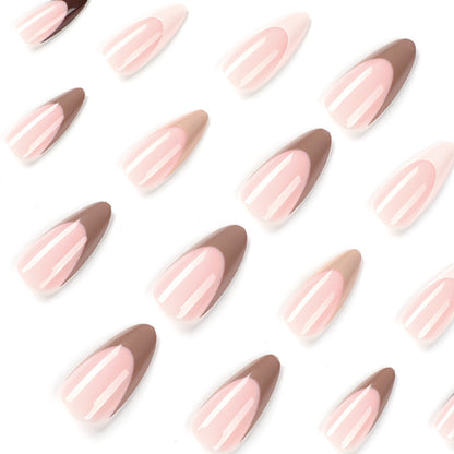 Kunstvolle Gel-Nägel mit elegantem Farbverlauf und modischem Akzent Brehn