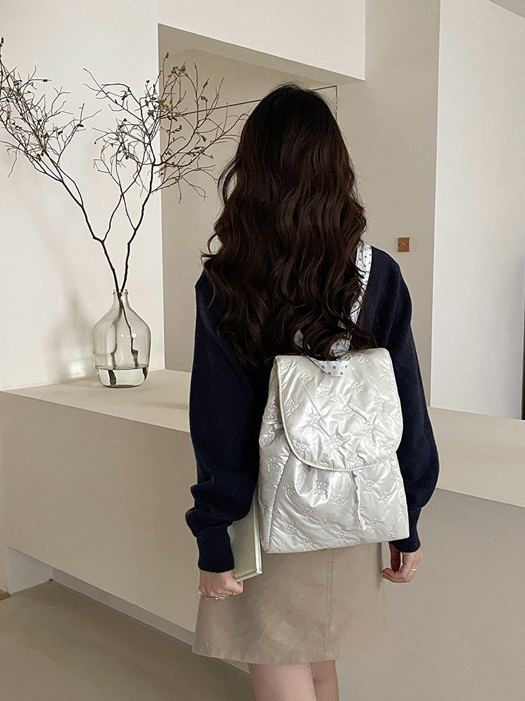 Rucksack mit Samtweichem Obermaterial und Eleganter Klappenverschluss Brehn
