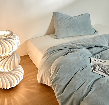 Plüsch-Bettwäsche-Set mit Samtoberfläche und thermoregulierender Füllung