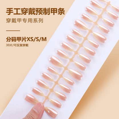 Elegantes Stiletto Press-On-Nagelset mit natürlichem Ombre-Finish Brehn