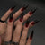 Kunstnagelset mit Eleganten Spitzen und Schwarz-Rotem Farbverlauf Brehn