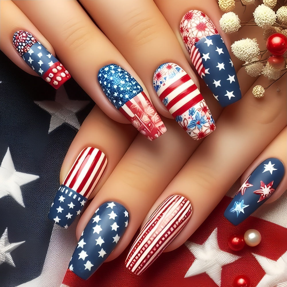 Kreative Nail Art Kunstnägel im patriotischen Design Brehn