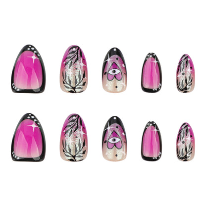 Kunstvolle Nagelkunst mit floralem Design und glamourösen Akzenten Brehn