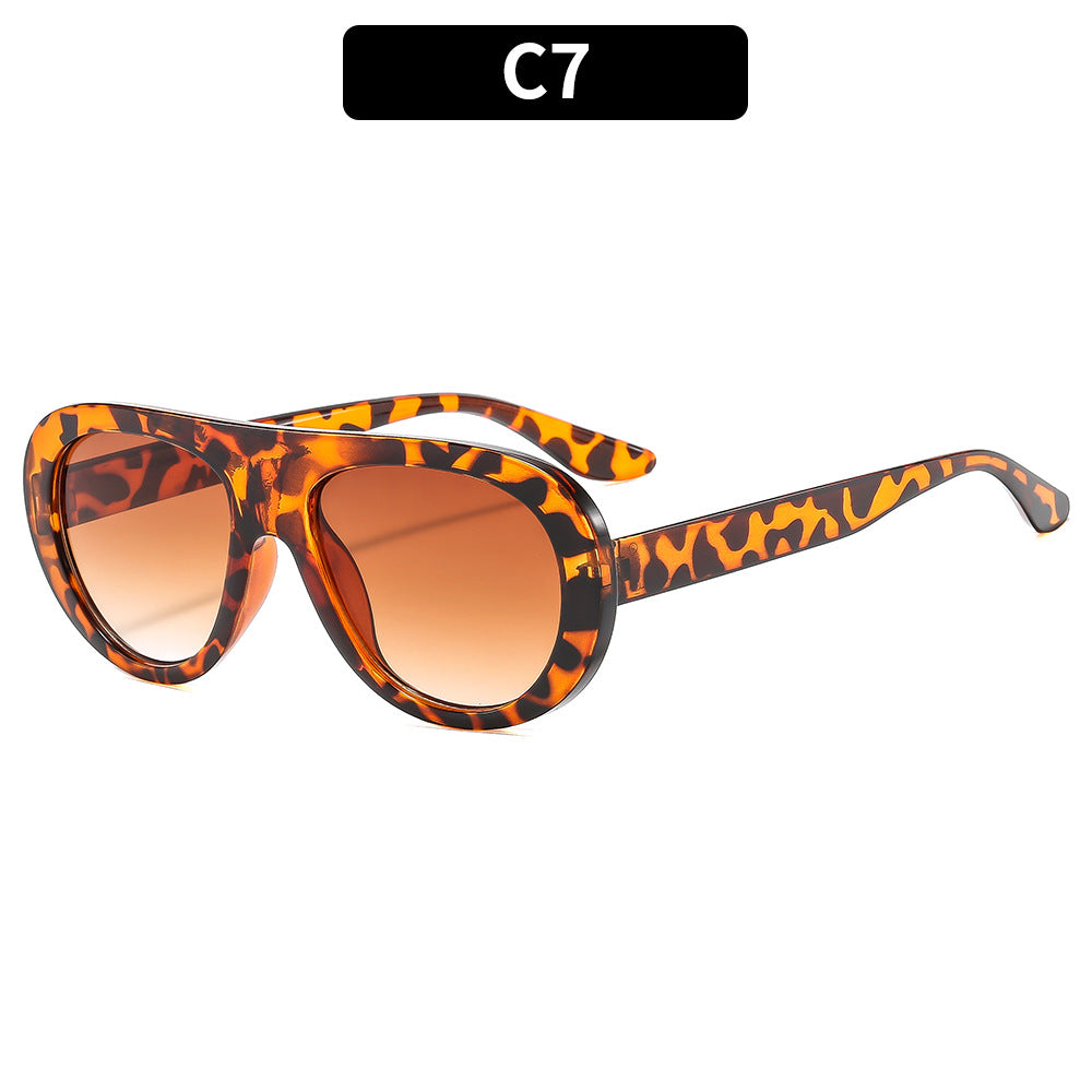 Eleganter Look Stilvolle Retro-inspirierte Schild Sonnenbrille