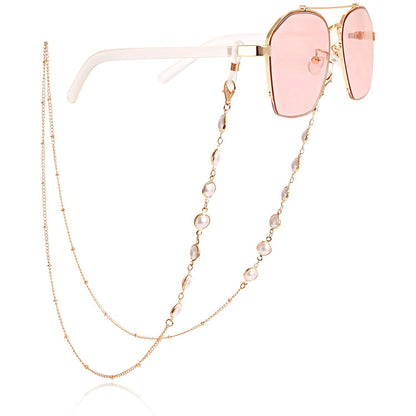 Stilvolle Sonnenbrille mit dekorativer Kette Brehn