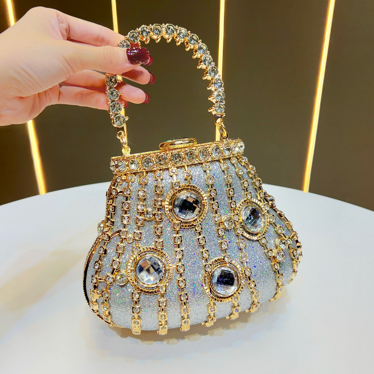 Vintage-inspirierte Strass Abendhandtasche