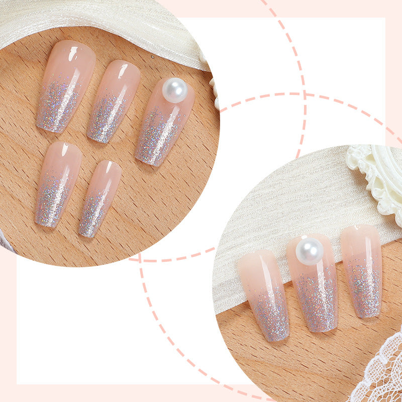 Elegantes Press-On-Nagelset mit Glitter- und Perlenakzenten Brehn