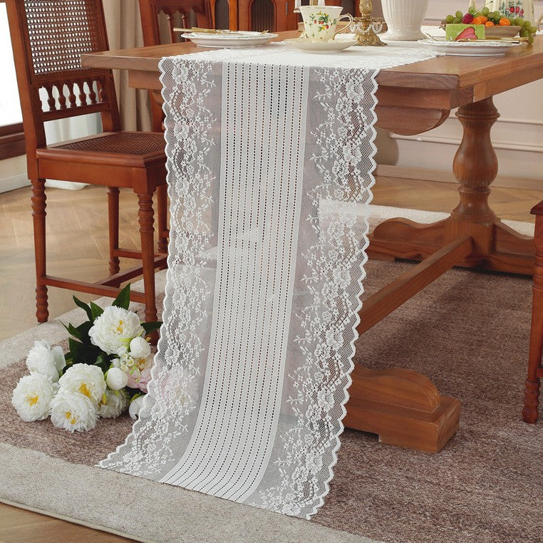 Dekorativer Spitzen Tischläufer