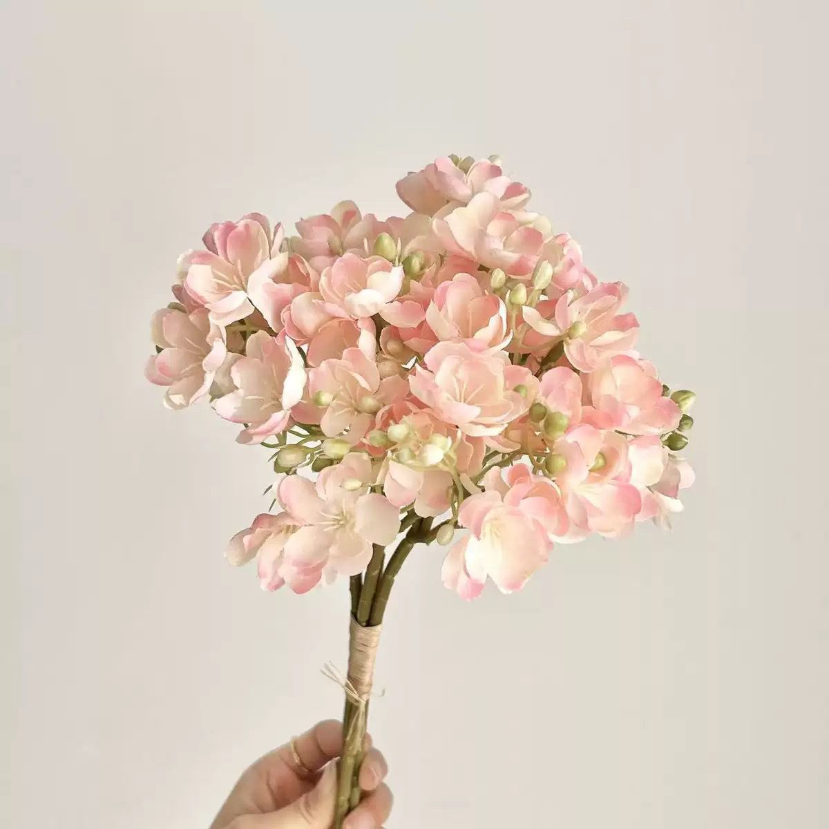 Dekorative Blumenarrangements