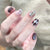 Künstliche Nagelspitzen mit glamourösen Details Brehn
