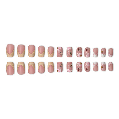 Künstlerisches Floral Press-On Nail Set Brehn