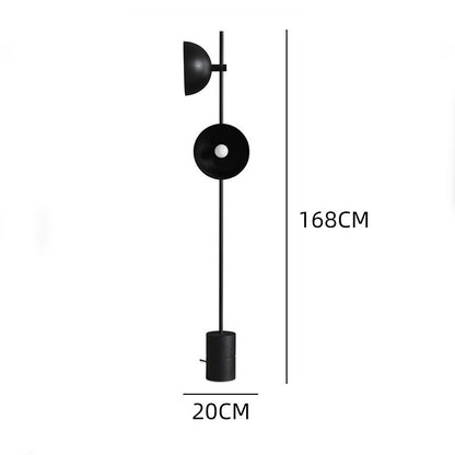 Moderne Schlanke Stehlampe mit verstellbarem Schirm