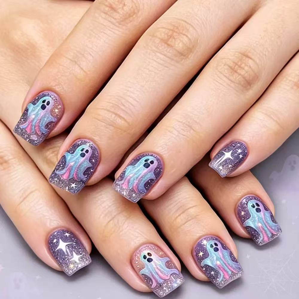 Kunstnagelset mit gruseligen Geistermotiven Brehn