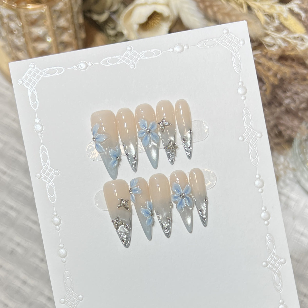 Elegante Stiletto Floral Press-On Nail Set Brehn