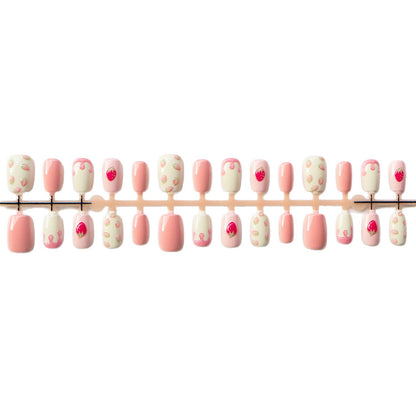 Kreative Erdbeer-Themen Press-On-Nagelkunst