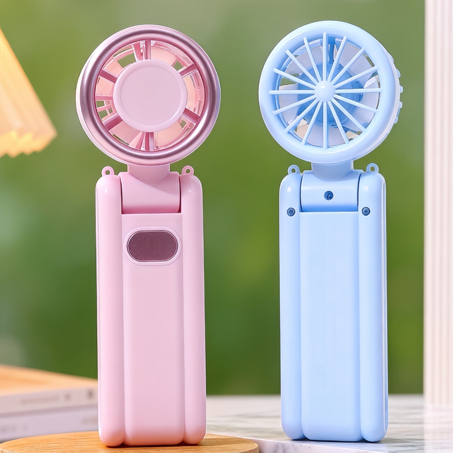 Damen Tragbarer Handventilator mit USB-Ladefunktion und ergonomischem Design Brehn