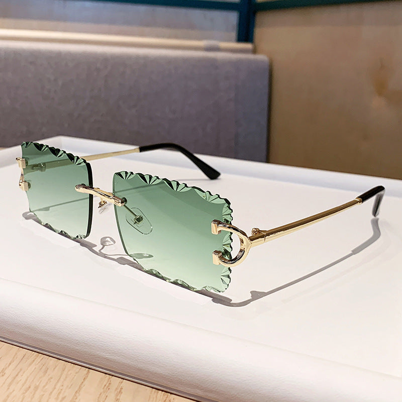 Damen modische Sonnenbrille mit verspieltem Rahmen Brehn