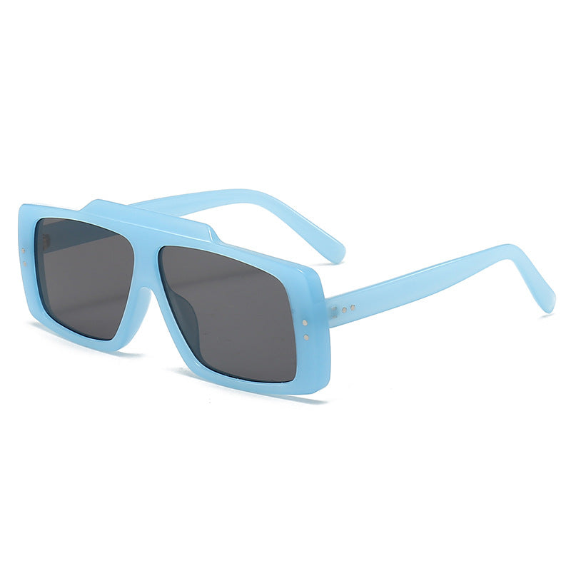 Damen Oversized Sonnenbrille im modernem Design Brehn