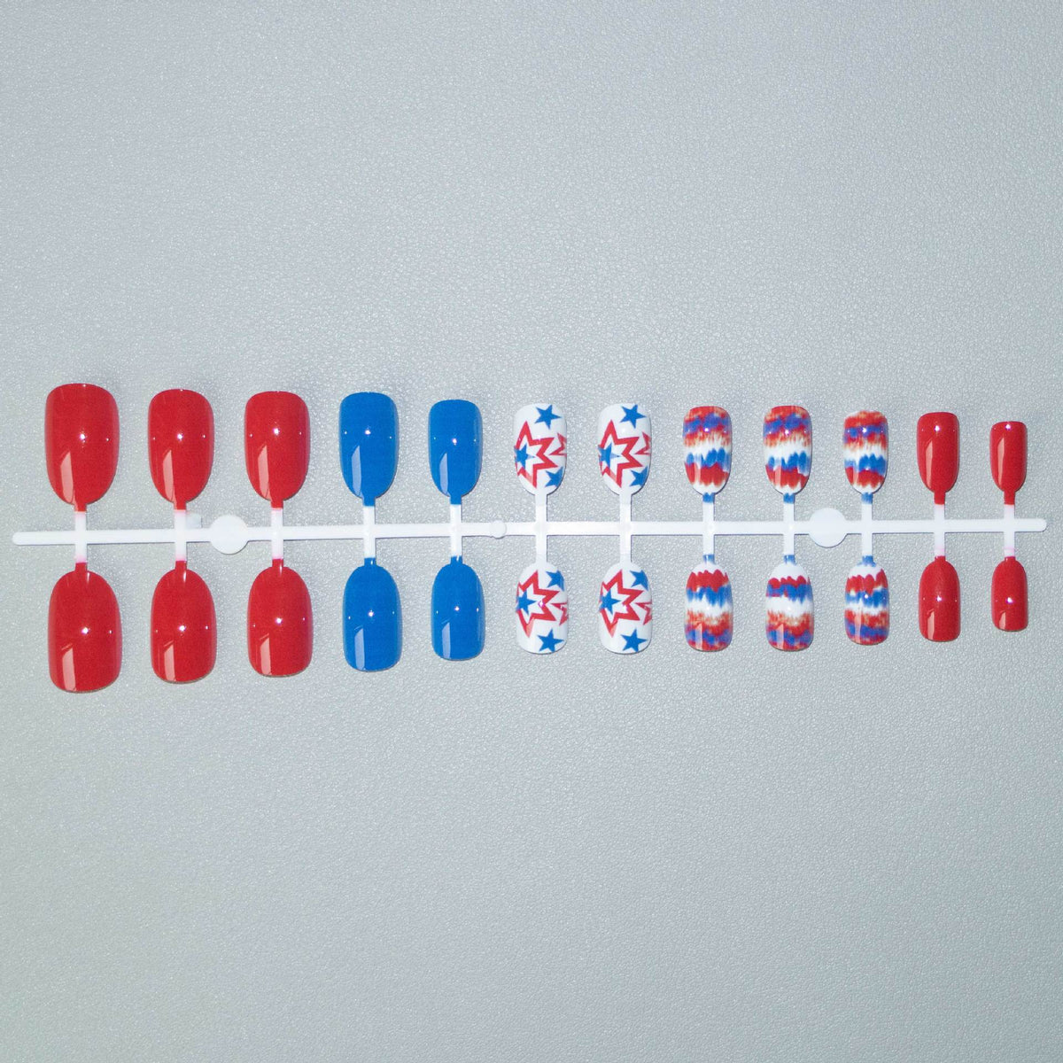 Patriotische Stern- und Streifen-Nagelkunst