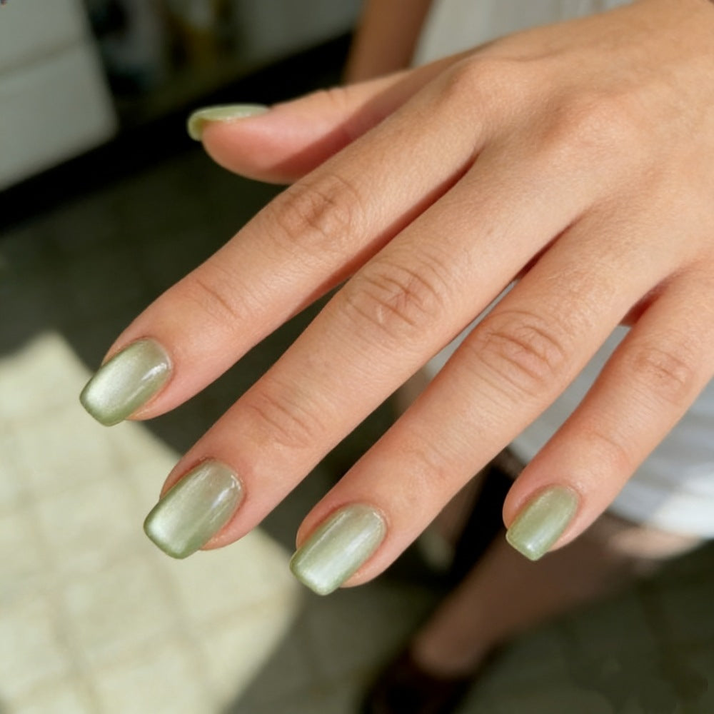 Stilvolle Kunstnägel mit Elegantem Hochglanz-Finish Brehn