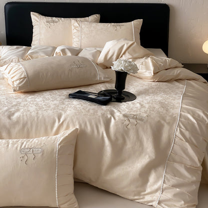 Luxuriöses Jacquard-Satin Rüschende Bettwäsche-Set mit bestickten Akzenten
