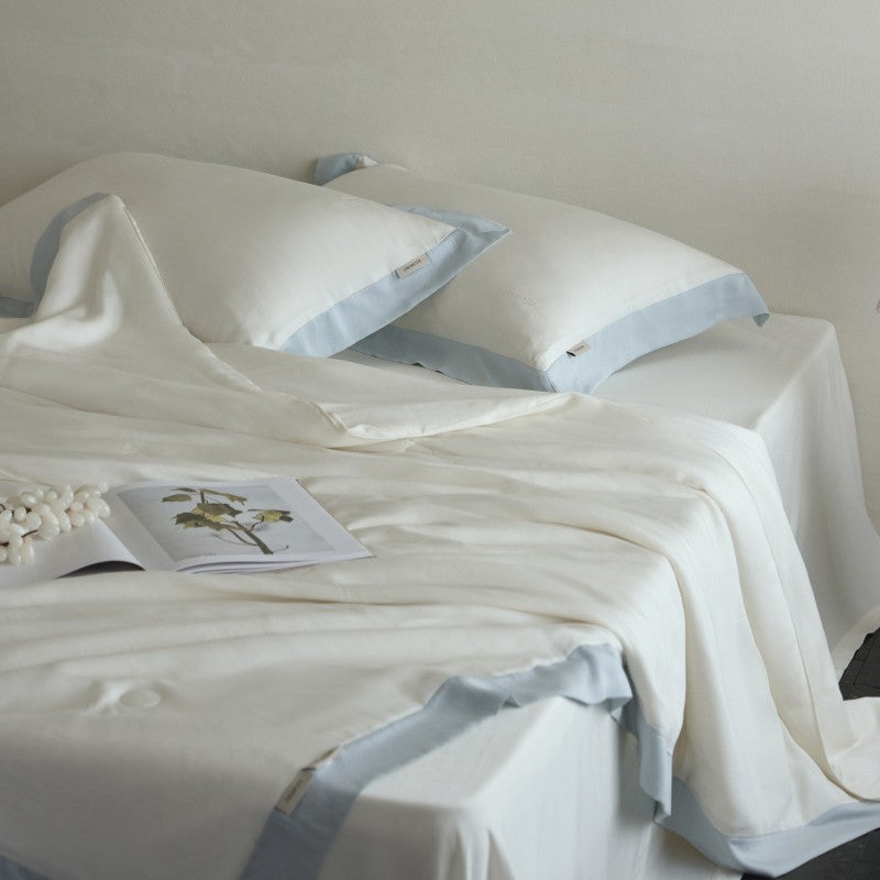 Luxuriöses Satin-Baumwoll-Bettwäsche-Set mit kontrastierender Einfasskante