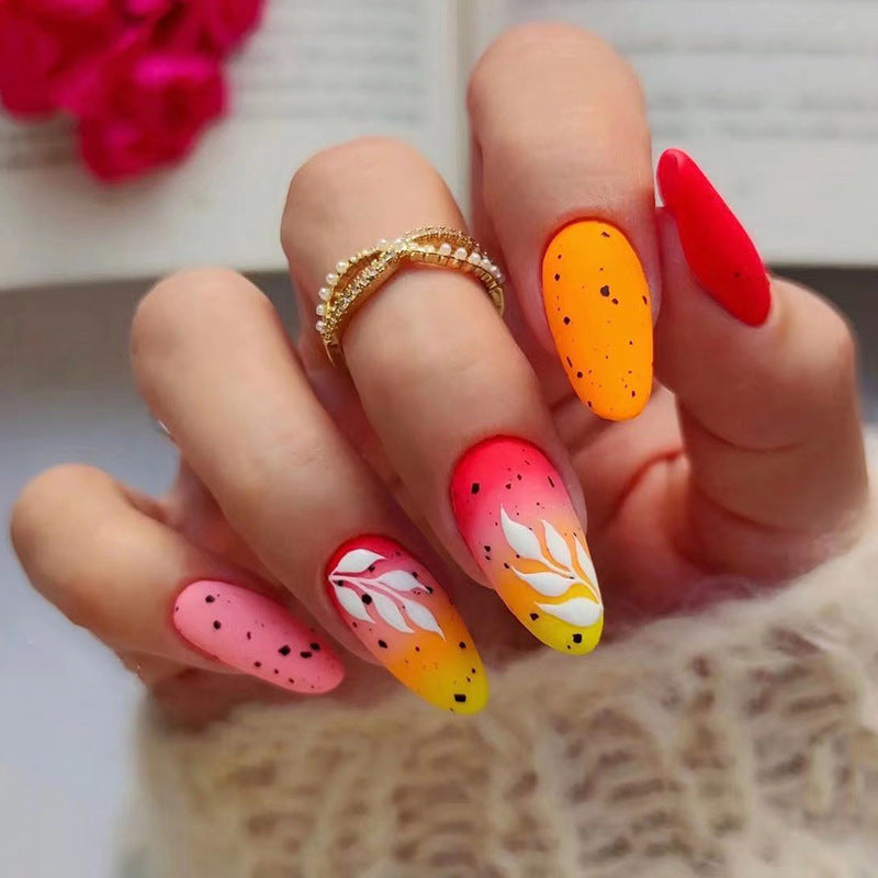 Künstliche Nagelkunst mit floralem Ombre-Design Brehn