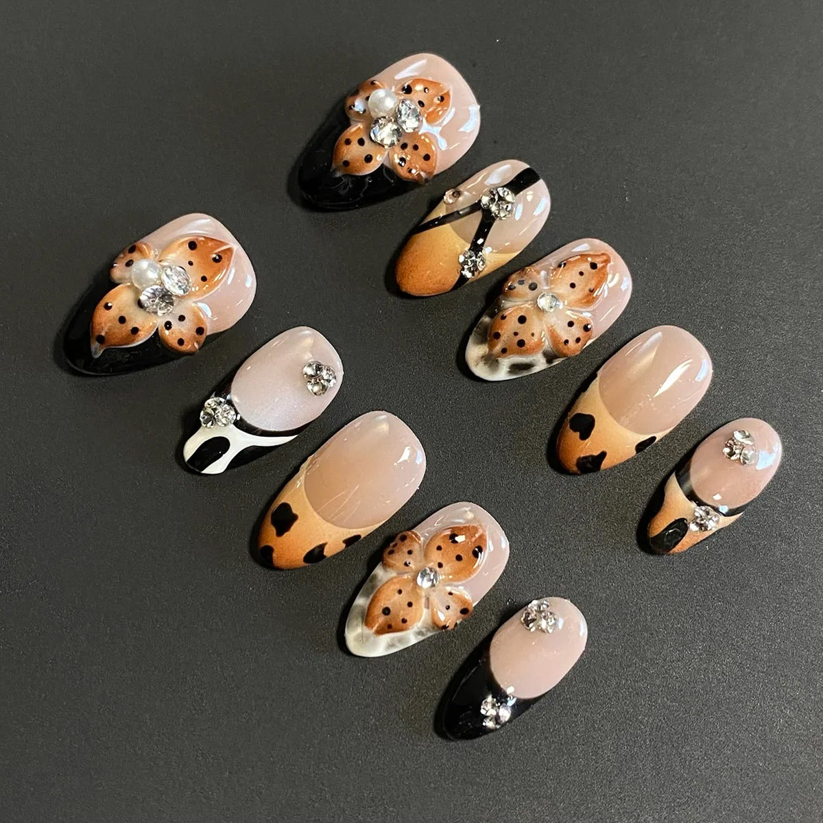 Künstlerisches Floral- und Leoparden-Design Press-On-Nagelset Brehn