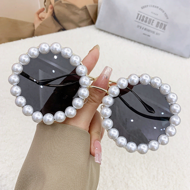 Damen große Sonnenbrille mit perlverziertem Rahmen Brehn