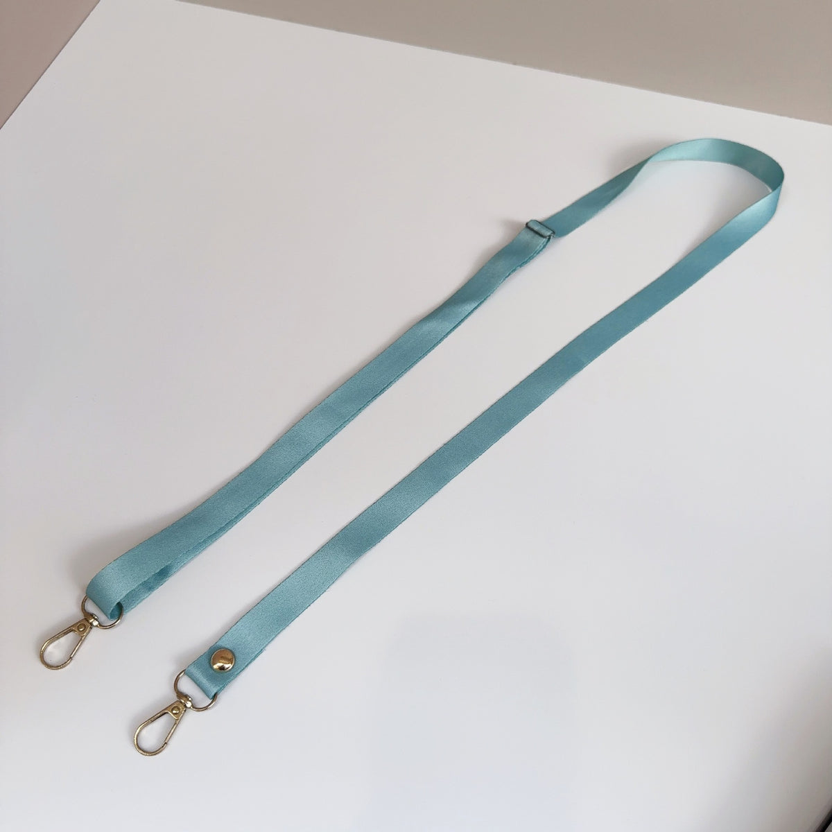 Elegante ID Badge Lanyard Brehn