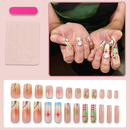 Kunstnagelset mit kreativen Designs und bunten Akzenten Brehn