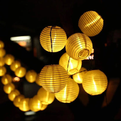 Dekorative LED Laternen Lichterkette Brehn