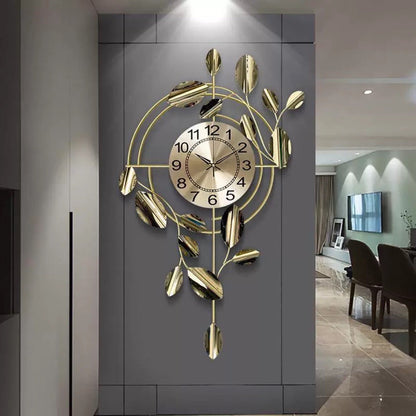Dekorative Wanduhr mit Blattdesign Brehn