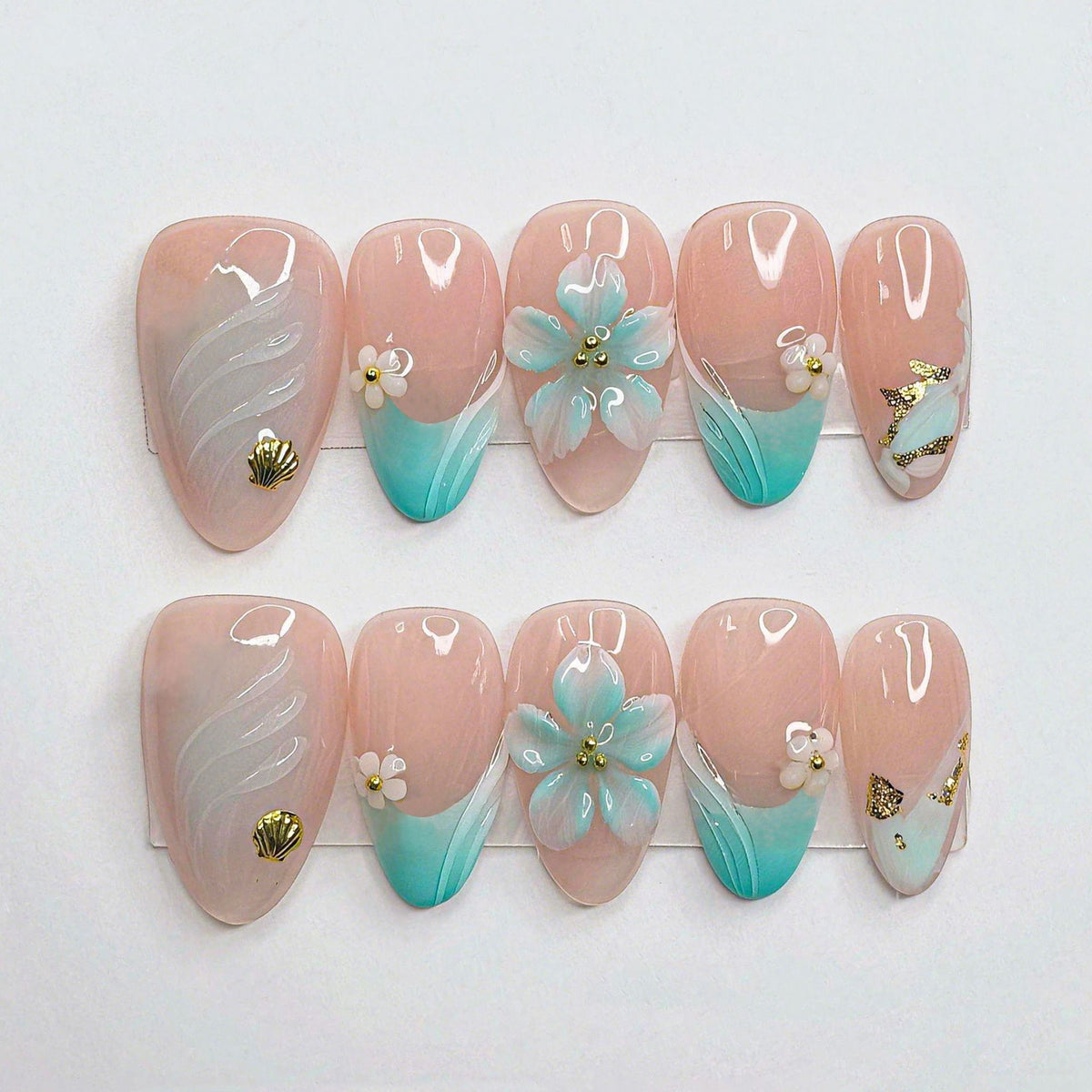 Künstlerisches Muscheln-inspiriertes Nagelset Brehn