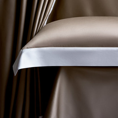 Luxuriös Satin Bettbezug Set mit kontrastierendem Saum und seidenähnlichem Finish