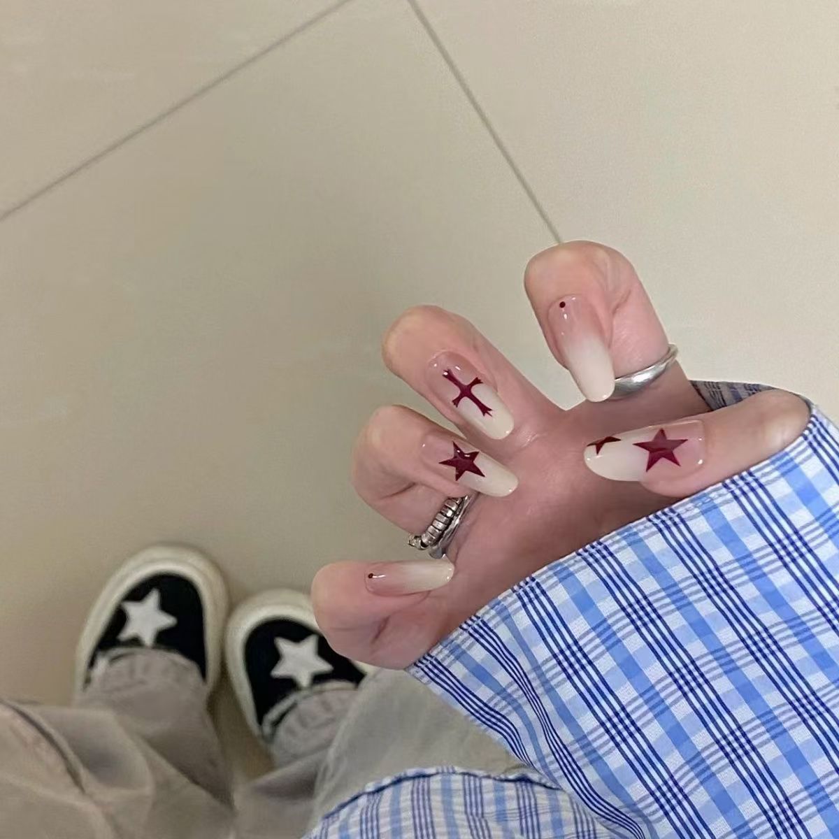 Sternen-Themen Nagelkunst Stil Brehn