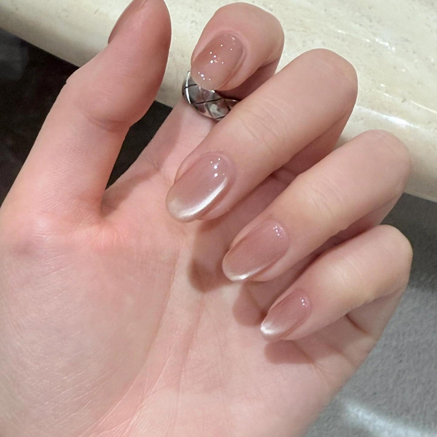Elegante Nagelspitzen mit Sanftem Ombre-Effekt Brehn