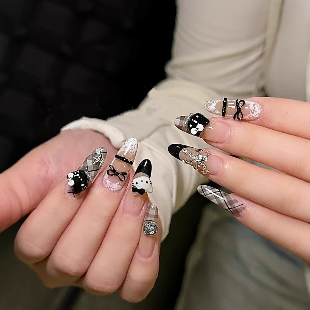 Kreatives Thematisches Press-On Nageldesign Brehn